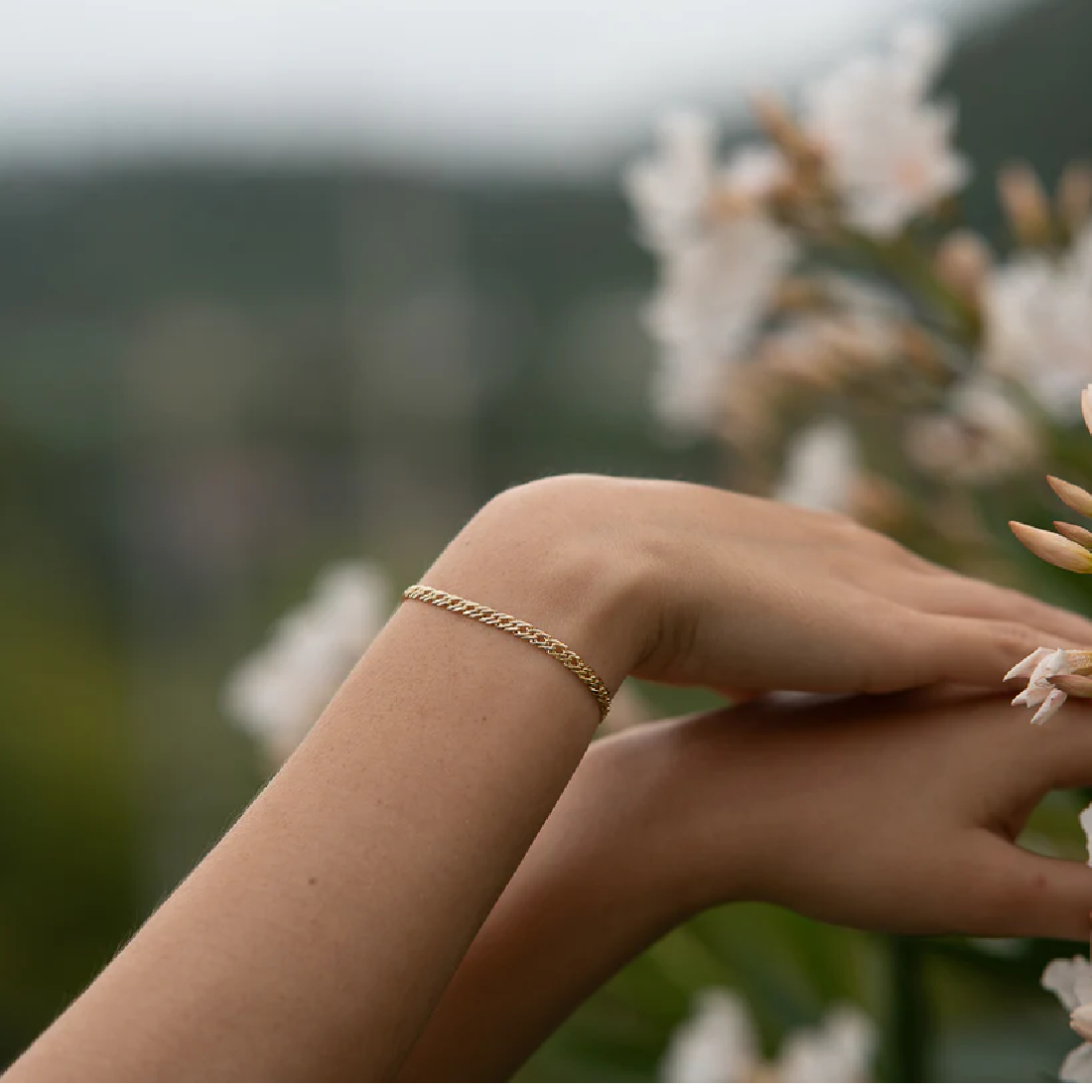 Pulsera Entrelazada - Oro laminado 18K
